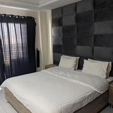 Lavish Hotel ราวัลปินดี ภายนอก รูปภาพ